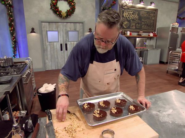 Holiday Baking Championship - Turkey Day Delights