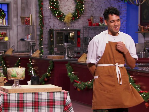 Holiday Baking Championship - A Classic Christmas