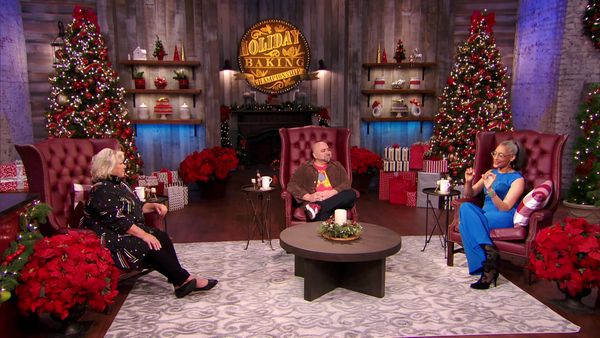 Holiday Baking Championship - Sweet Secrets