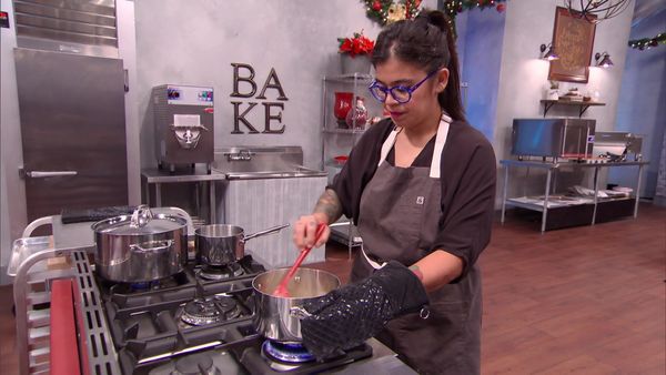 Holiday Baking Championship - Christmas Day Delights