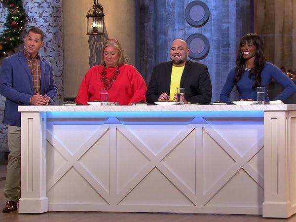 Holiday Baking Championship - Holiday Cookie Madness