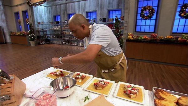 Holiday Baking Championship - Classic Holiday Flavors
