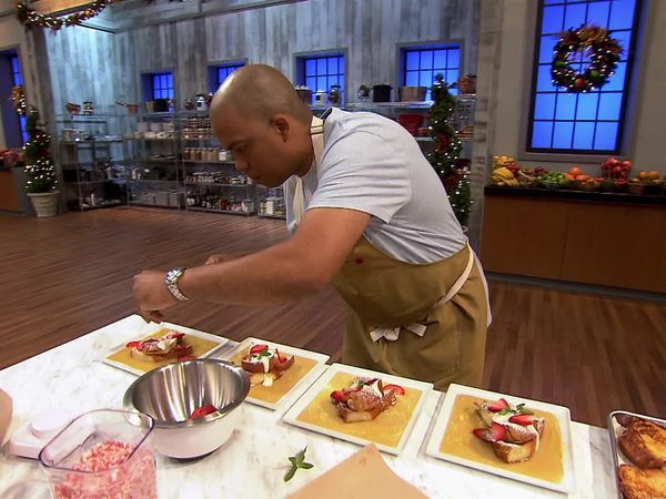 Holiday Baking Championship - Classic Holiday Flavors