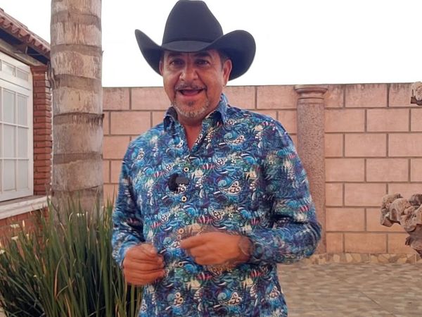 Estrellas del Jaripeo - Carnaval Tiripetío