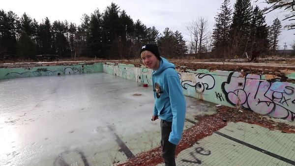Sam and Colby - Exploring an Abandoned Hotel Lodge in NY
