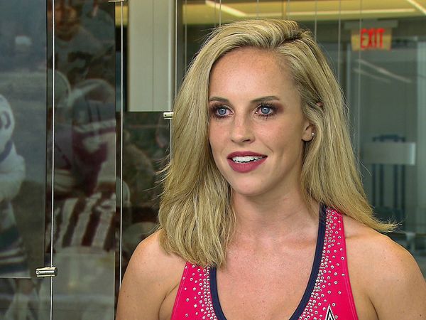 Dallas Cowboys Cheerleaders: Making the Team - Durchhalten