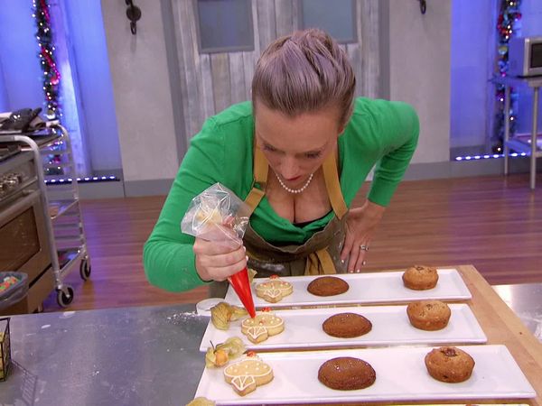 Holiday Baking Championship - Ginger and Spice and Everything Nice