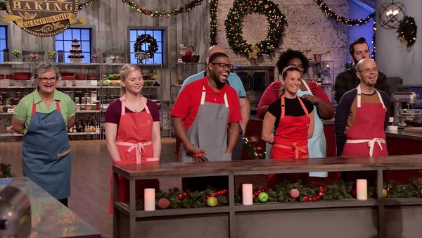 Holiday Baking Championship - Signs of the Season