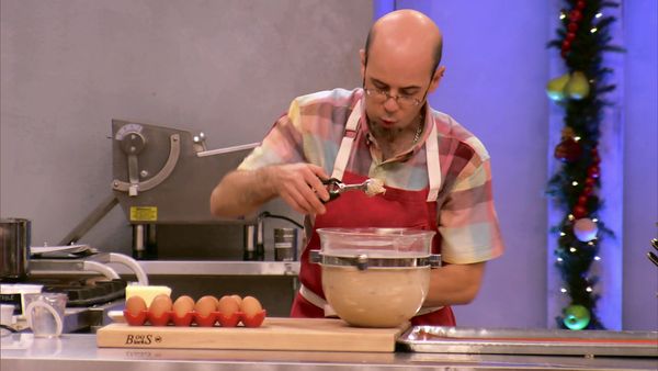 Holiday Baking Championship - Grandma's Thanksgiving Favorites