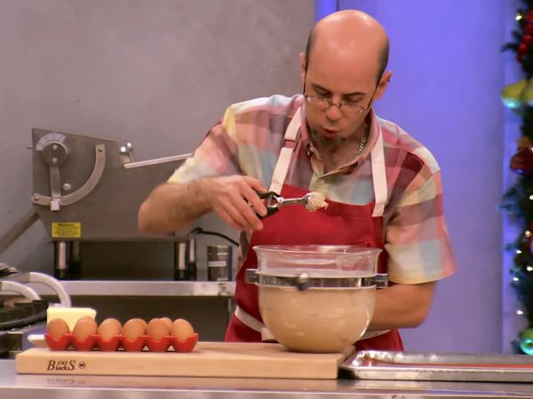 Holiday Baking Championship - Grandma's Thanksgiving Favorites