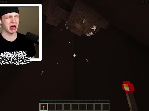 UnspeakablePlays - Playing Minecraft with 100,000 Hearts!