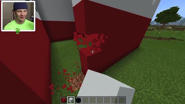UnspeakablePlays - How to Live Inside a TNT House in Minecraft! / World's Biggest Minecraft Blocks