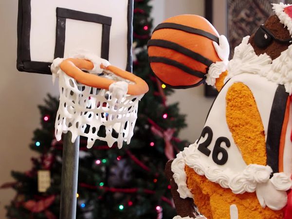 Holiday Cookie Builds - Slam-Dunking Santa