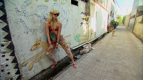 America's Next Top Model - Finale Pt 1: The Finalists Shoot Their Guess Campaign