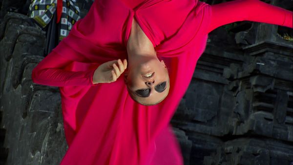 America's Next Top Model - The Guy Who Becomes a Bat