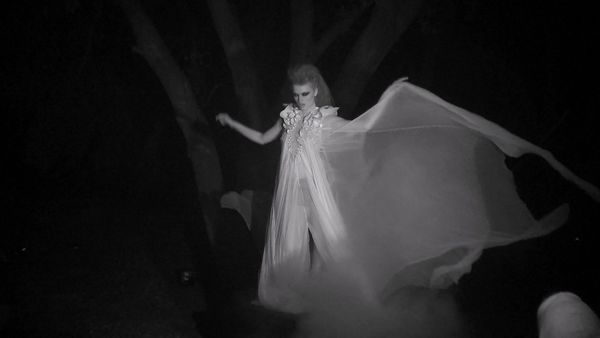 America's Next Top Model - The Girl Who Took a Shot in the Dark