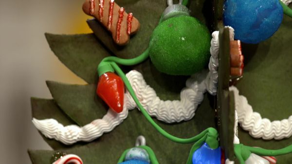 Holiday Gingerbread Showdown - Canine Christmas