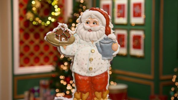 Holiday Gingerbread Showdown - Santa's Day Off
