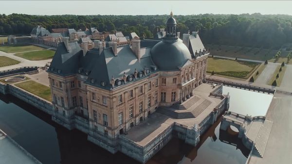 Iconic Landmarks - Vaux-le-Vicomte - Building a Royal Palace