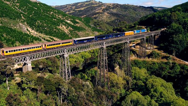 World's Most Scenic Railway Journeys - Dunedin New Zealand