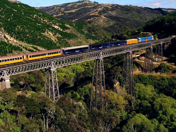 World's Most Scenic Railway Journeys - Dunedin New Zealand