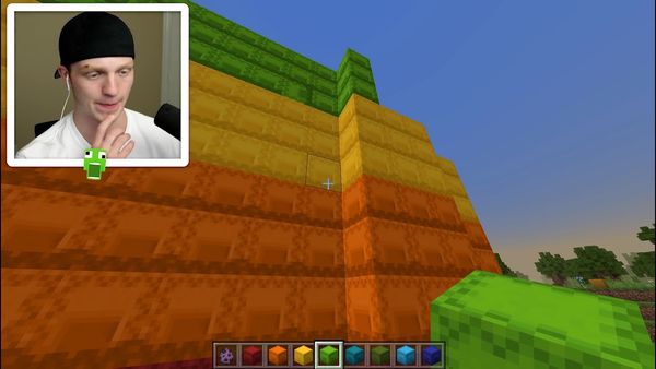 UnspeakablePlays - Turning Houses Into Shulkers / 100 Herobrines vs. 100 Notches