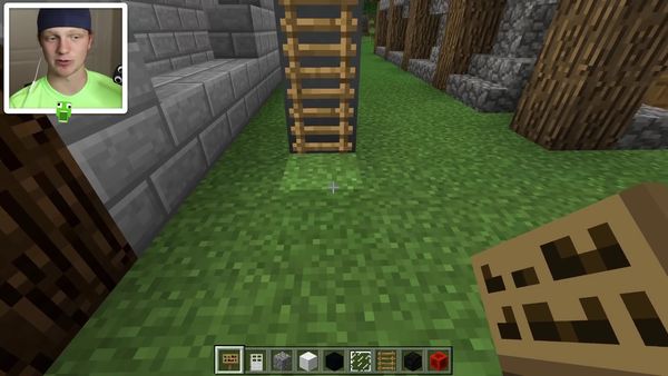 UnspeakablePlays - Turning a House Into a Car / Trolling Houses with Bedrock