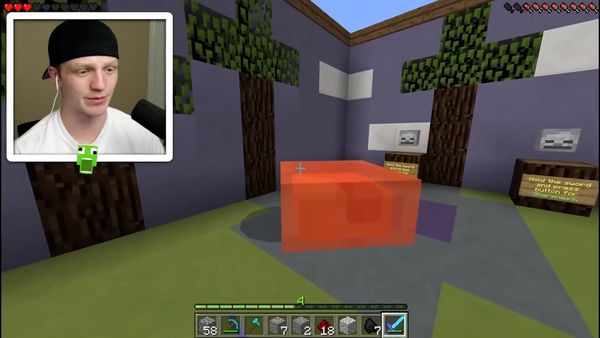UnspeakablePlays - I Bet You Can't Find the Button / First Minecraft Map I Played