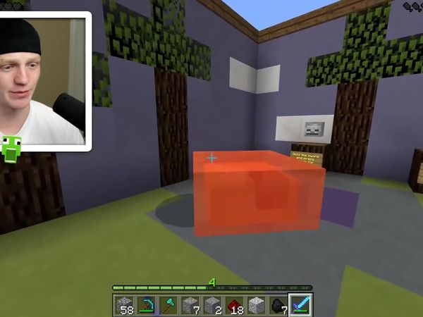 UnspeakablePlays - I Bet You Can't Find the Button / First Minecraft Map I Played