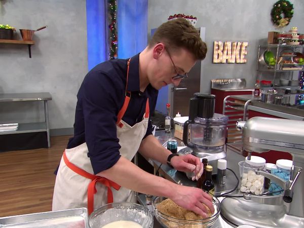 Holiday Baking Championship - Comfort and Joy