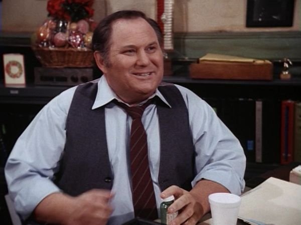 Cagney & Lacey - Play It Again, Santa