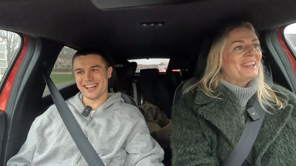 Blå/gul carpool - Oliver Villadsen