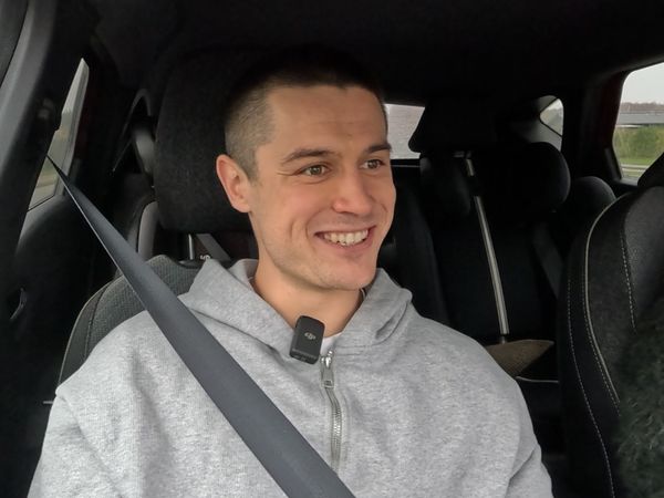 Blå/gul carpool - Oliver Villadsen