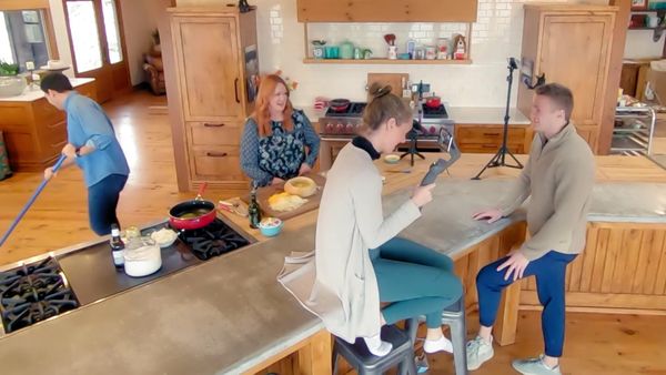 The Pioneer Woman - Home Sweet Home: Super Bowled Over