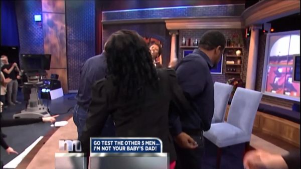 El show de Maury - Ve a probar con los otros 5 hombres… ¡No soy el papá de tu bebé!
