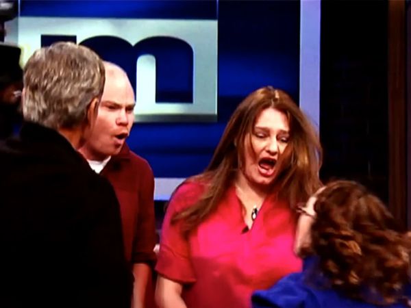 El show de Maury - ¿Mi prometido me engañó con más de 50 mujeres y mi mejor amiga?