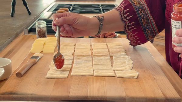 The Pioneer Woman - Home Sweet Home: Pizza the Action