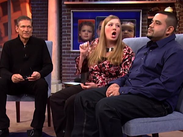 El show de Maury - 6 bebés examinados… ¿Cuál hombre es el padre?