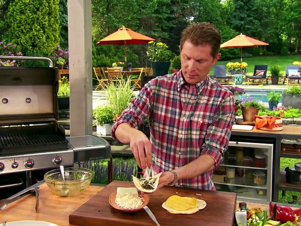 Bobby Flay's Barbecue Addiction - Bobby's Basics: Grilled Taco Party