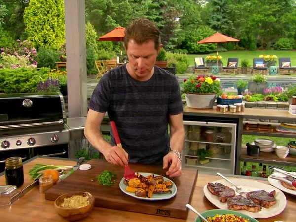 Bobby Flay's Barbecue Addiction - Bobby's Basics: Quick and Easy Southern Grilling