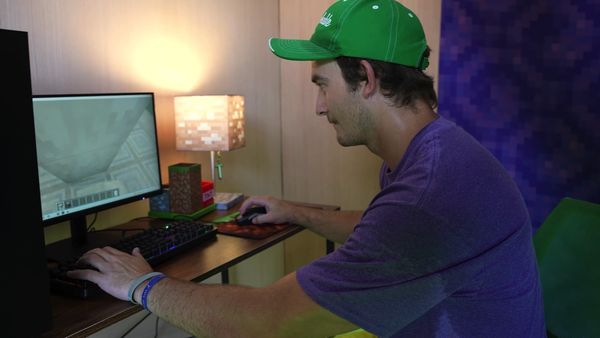 Unspeakable - $1 vs. $100,000 Gaming House