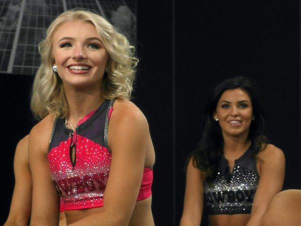Dallas Cowboys Cheerleaders: Making the Team - Die harte Realität