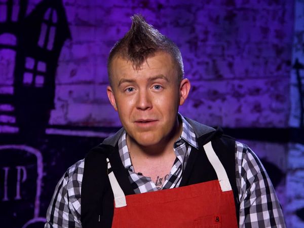 Halloween Baking Championship - Field of Screams