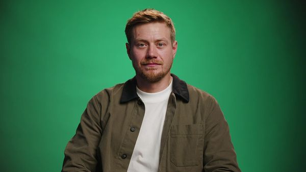 People Are Deep: Fascinating Jobs - I Was Held At Gunpoint In Iraq & Interrogated In China