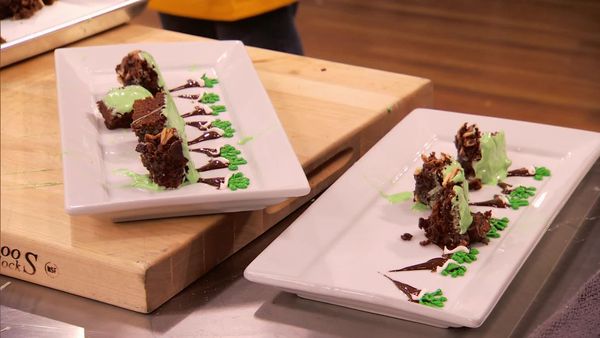 Halloween Baking Championship - Monsters, Monsters, Monsters