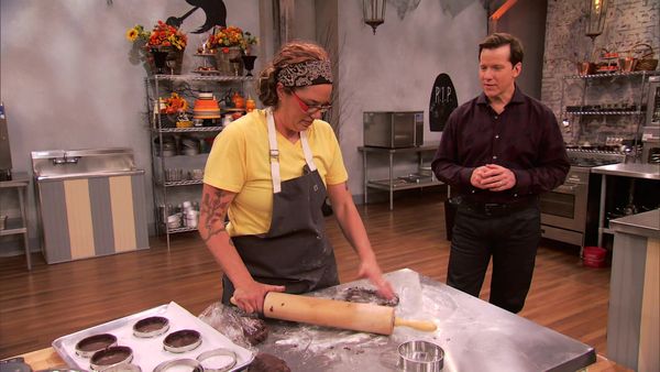 Halloween Baking Championship - Spirits Rising
