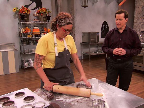 Halloween Baking Championship - Spirits Rising