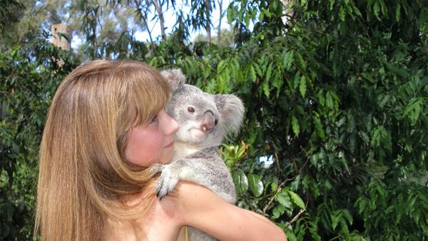 Around the World with Tippi - Tippi and the Koalas (Australia)