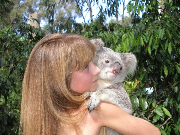 Around the World with Tippi - Tippi and the Koalas (Australia)