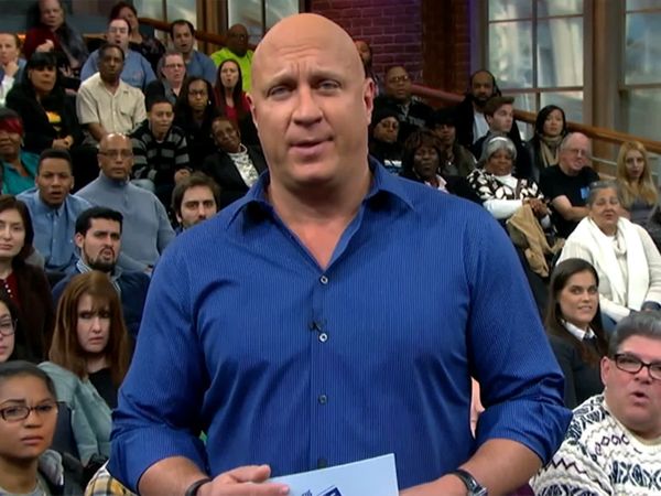 El show de Steve Wilkos en español - Él te golpea, te escupe y te engaña...Elige una puerta